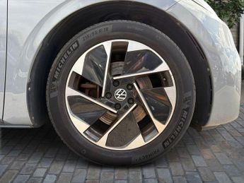 Volkswagen ID.3 Pro Performance 58kWh Style Hatchback 5dr Electric Auto (204 ps)
