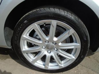 Audi A4 Avant 2.0 TDI SE Technik Multitronic Euro 5 (s/s) 5dr