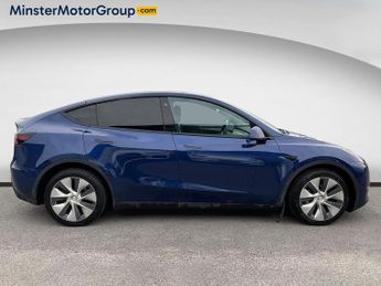 Tesla Model Y LONG RANGE AWD