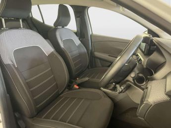 Dacia Sandero 1.0 TCe Comfort Hatchback 5dr Petrol CVT Euro 6 (s/s) (90 ps)