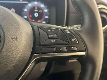 Nissan Juke 1.0 DIG-T N-Connecta SUV 5dr Petrol DCT Auto Euro 6 (s/s) (114 p