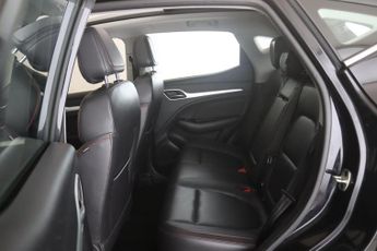 MG MG ZS 51.1kWh Trophy Auto 5dr