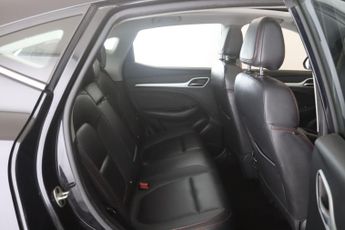 MG MG ZS 51.1kWh Trophy Auto 5dr