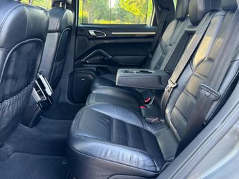 Porsche Cayenne 3.0 TD V6 TiptronicS 4WD Euro 6 (s/s) 5dr