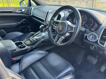 Porsche Cayenne 3.0 TD V6 TiptronicS 4WD Euro 6 (s/s) 5dr