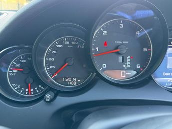 Porsche Cayenne 3.0 TD V6 TiptronicS 4WD Euro 6 (s/s) 5dr