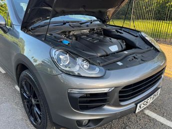 Porsche Cayenne 3.0 TD V6 TiptronicS 4WD Euro 6 (s/s) 5dr