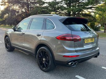 Porsche Cayenne 3.0 TD V6 TiptronicS 4WD Euro 6 (s/s) 5dr