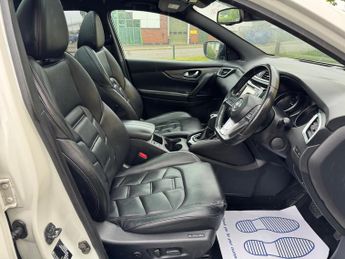 Nissan Qashqai 1.6 dCi Tekna+ XTRON Euro 6 (s/s) 5dr