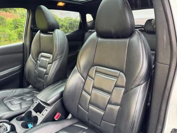 Nissan Qashqai 1.6 dCi Tekna+ XTRON Euro 6 (s/s) 5dr