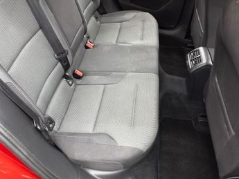 Volkswagen Golf 1.6 TDI BlueMotion Tech SE DSG Euro 5 (s/s) 5dr