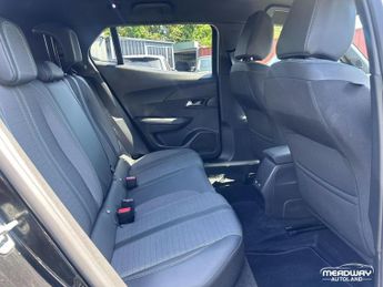 Peugeot E-2008 50kWh Allure Premium + Auto 5dr (7kW Charger)