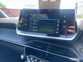 Peugeot E-2008 50kWh Allure Premium + Auto 5dr (7kW Charger)