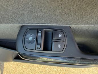 Vauxhall Corsa 1.4i 16v SXi 5dr