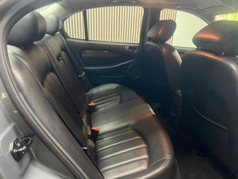 Jaguar X-Type 2.5 V6 SE (AWD) 4dr