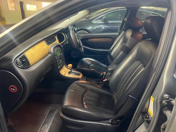Jaguar X-Type 2.5 V6 SE (AWD) 4dr
