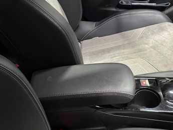 Peugeot E-2008 50kWh GT Premium Auto 5dr