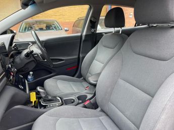 Hyundai IONIQ 1.6 h-GDi Premium DCT Euro 6 (s/s) 5dr