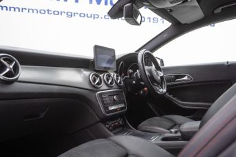 Mercedes-Benz CLA 1.6 CLA200 AMG Line Night Edition Coupe 7G-DCT Euro 6 (s/s) 4dr