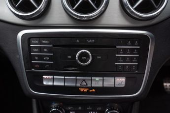 Mercedes-Benz CLA 1.6 CLA200 AMG Line Night Edition Coupe 7G-DCT Euro 6 (s/s) 4dr