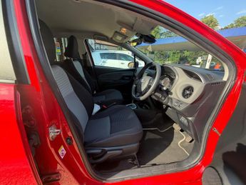 Toyota Yaris 1.5 VVT-i Icon CVT Euro 6 5dr