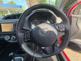 Toyota Yaris 1.5 VVT-i Icon CVT Euro 6 5dr