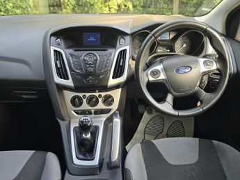 Ford Focus 1.6 TDCi Zetec Euro 5 (s/s) 5dr