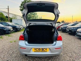BMW 1 Series 1.5 118i SE Business Auto Euro 6 (s/s) 5dr