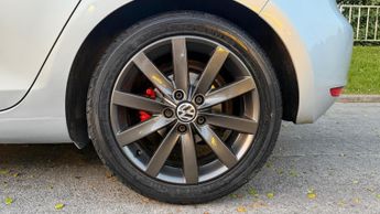 Volkswagen Golf 2.0 TDI BlueMotion Tech GT Euro 5 (s/s) 5dr