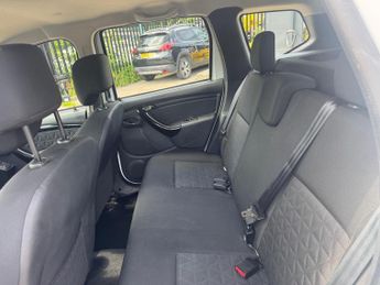 Dacia Duster 1.5 dCi Laureate 4WD Euro 5 5dr