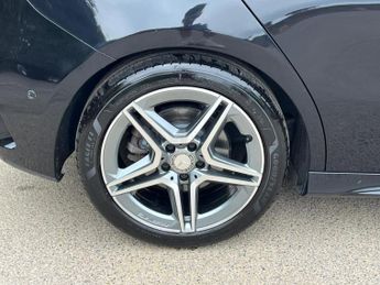 Mercedes-Benz A Class 1.3 A200 AMG Line (Premium) 7G-DCT Euro 6 (s/s) 5dr