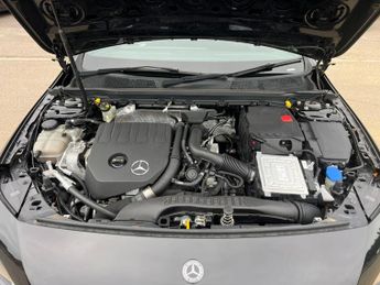 Mercedes-Benz A Class 1.3 A200 AMG Line (Premium) 7G-DCT Euro 6 (s/s) 5dr
