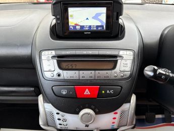 Toyota AYGO 1.0 VVT-i Move Euro 5 5dr
