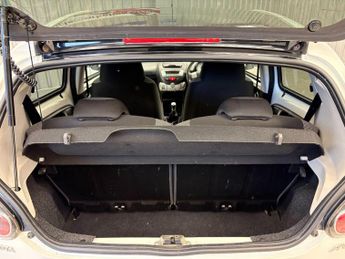 Toyota AYGO 1.0 VVT-i Move Euro 5 5dr