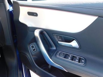 Mercedes-Benz CLA 2.0 CLA35h MHEV Touring Edition Coupe 8G-DCT 4MATIC Euro 6 (s/s)