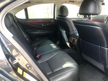 Lexus LS 5.0 600h V8 CVT 4WD Euro 5 (s/s) 4dr