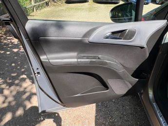 Vauxhall Meriva 1.4 16V SE Euro 5 5dr
