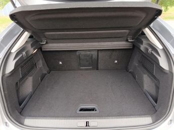 Citroen e-C4 50kWh Shine Plus Hatchback 5dr Electric Auto (136 ps)