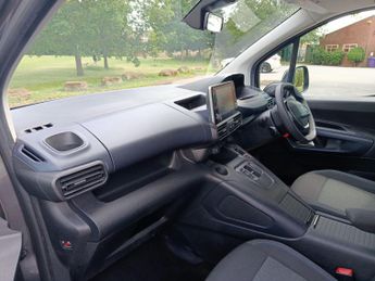 Peugeot e-Rifter 50kWh Allure Long MPV 5dr Electric Auto (7.4kW Charger) (136 ps)