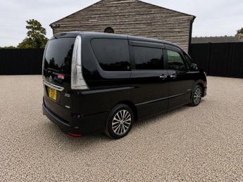 Nissan Serena HYBRID HIGHWAY STAR CARPLAY