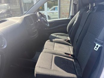 Mercedes-Benz eVito 114 e 41kWh Progressive Auto FWD L2 6dr (LWB)