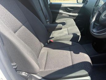 Mercedes-Benz eVito 114 e 41kWh Progressive Auto FWD L2 6dr (LWB)