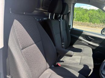 Mercedes-Benz eVito 114 e 41kWh Progressive Auto FWD L2 6dr (LWB)