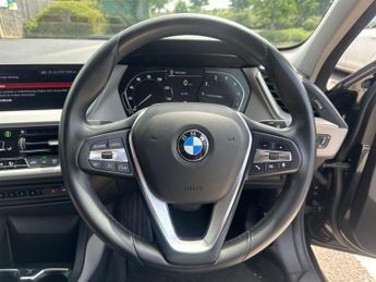 BMW 1 Series 1.5 118i SE DCT Euro 6 (s/s) 5dr