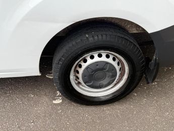 Ford Transit Custom 2.2 TDCi 290 L2 H1 5dr