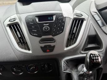 Ford Transit Custom 2.2 TDCi 290 L2 H1 5dr