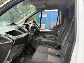 Ford Transit Custom 2.2 TDCi 290 L2 H1 5dr