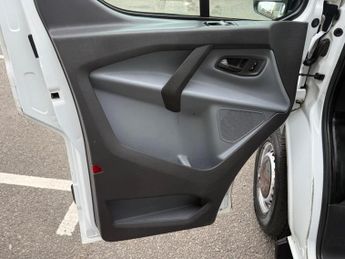 Ford Transit Custom 2.2 TDCi 290 L2 H1 5dr