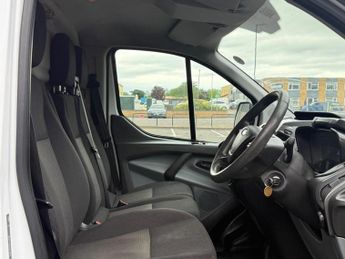 Ford Transit Custom 2.2 TDCi 290 L2 H1 5dr
