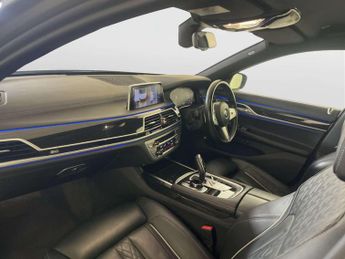 BMW 7 Series 3.0 730d M Sport Saloon 4dr Diesel Auto xDrive Euro 6 (s/s) (265